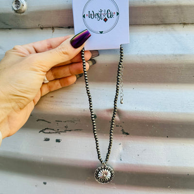 Retro Flower Beaded necklace