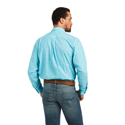 ARIAT Men's Merman Solid Sub Classic Fit Shirt